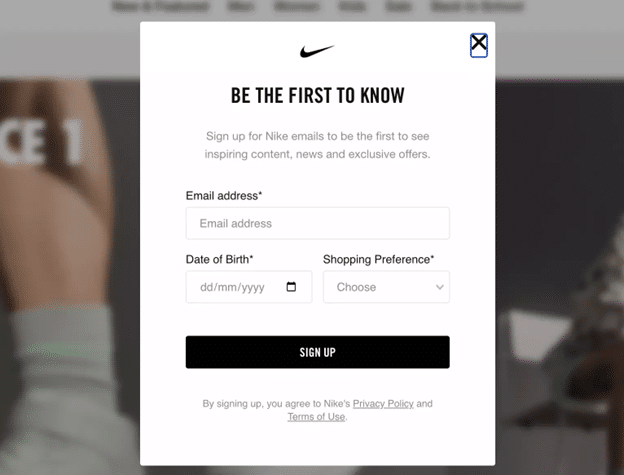 Nike uses promotional and discount perks for lead generation through blogging.